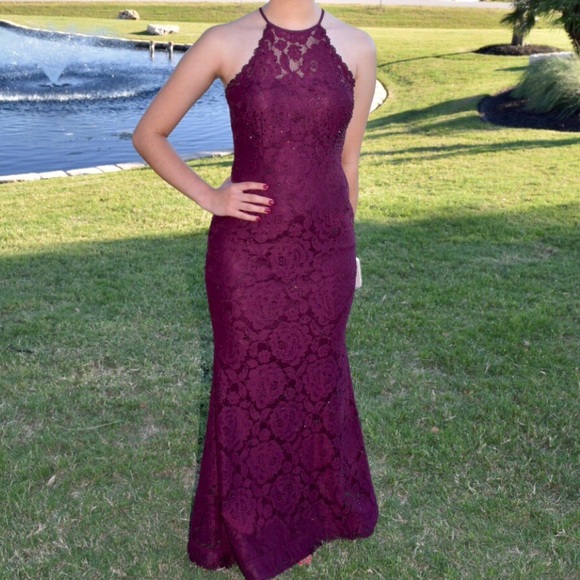 Betsy & Adam - Long formal dress Burgundy color, size 2 Women’s - Picture 16 of 16